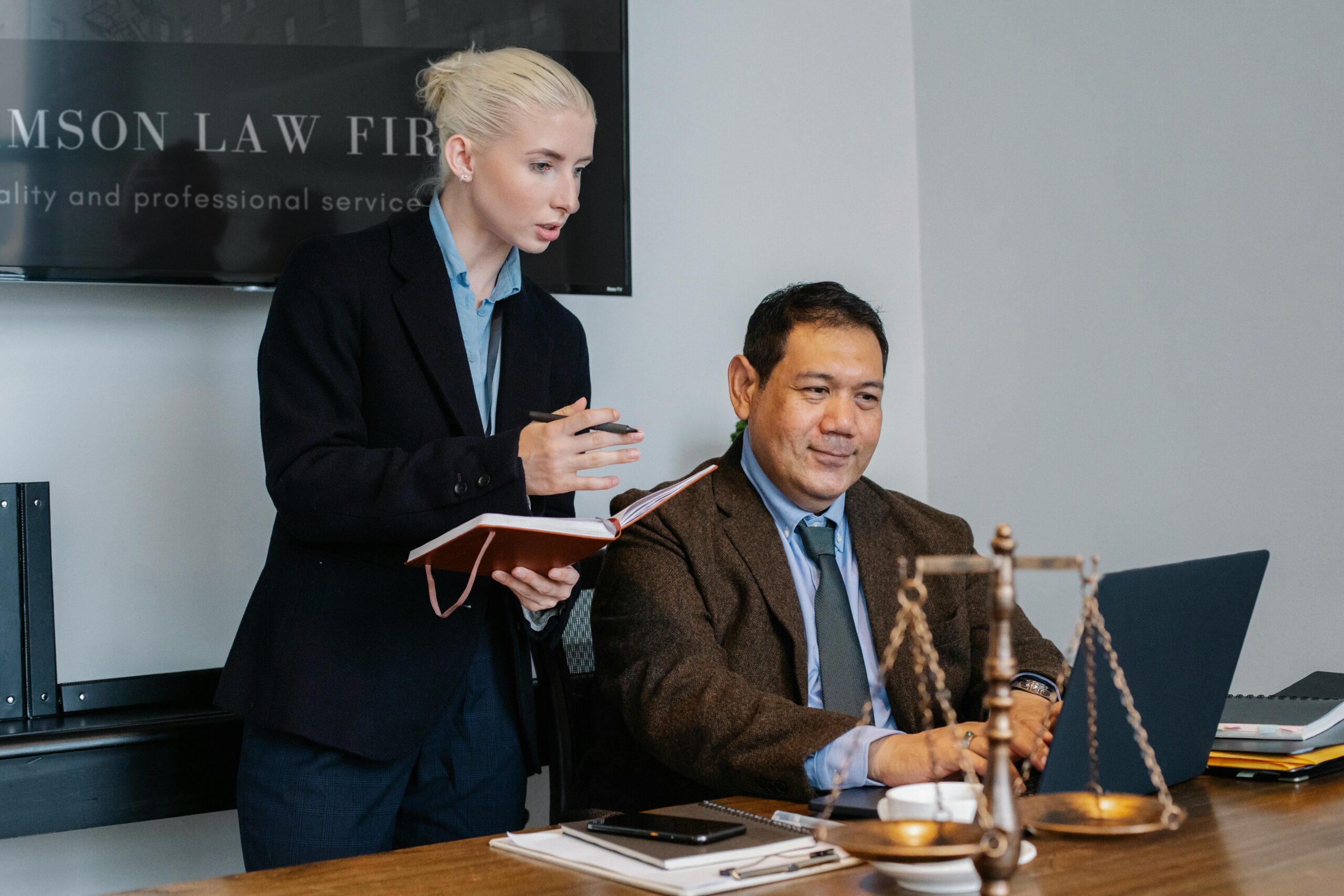 Stand Out as a Lawyer in a competitive legal market | GLE News