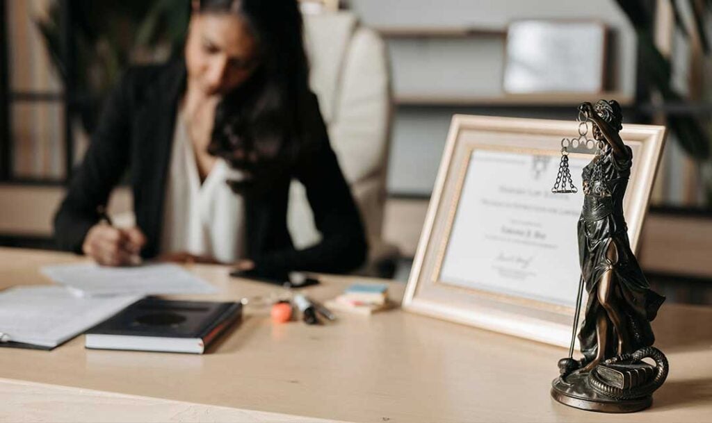 Home - Leaving The Uae With Debt - Global Law Experts