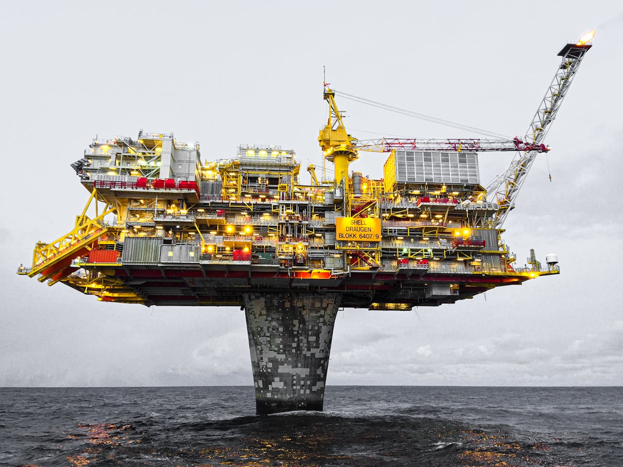 Understanding the Legal Backbone of Oil Trading | GLE News