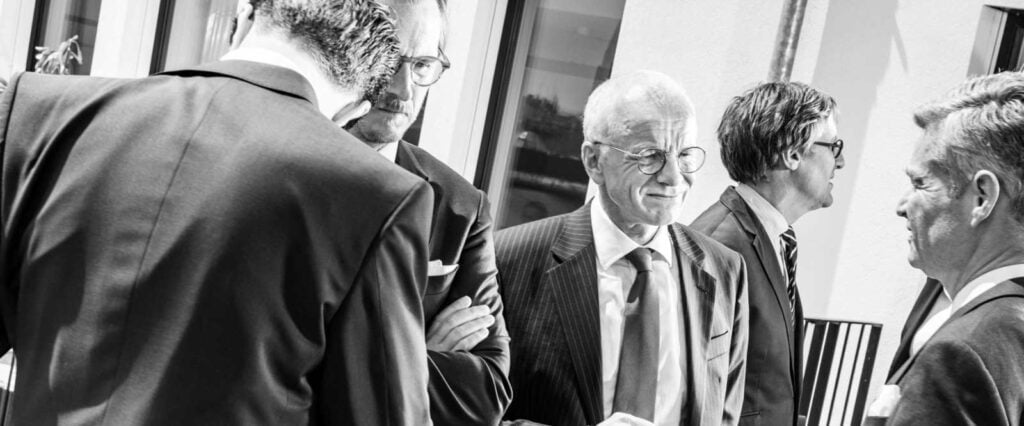 Bridge over Troubled Waters for International Commercial Contracts - The UNIDROIT Principles 2016, An Overview from a Long