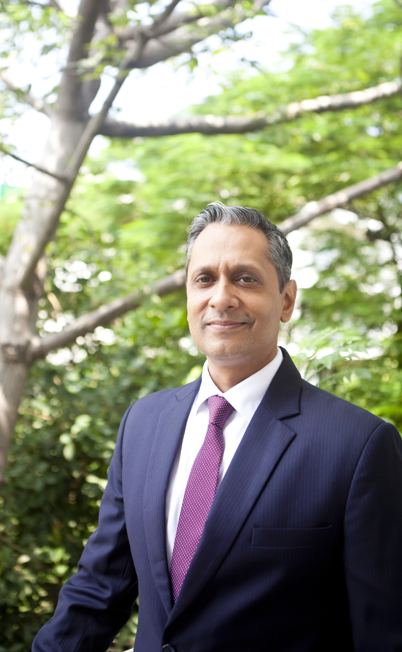 Home - Neilhildrethprofile 1 - Global Law Experts