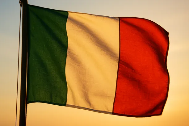 what is the main law governing public procurement in italy