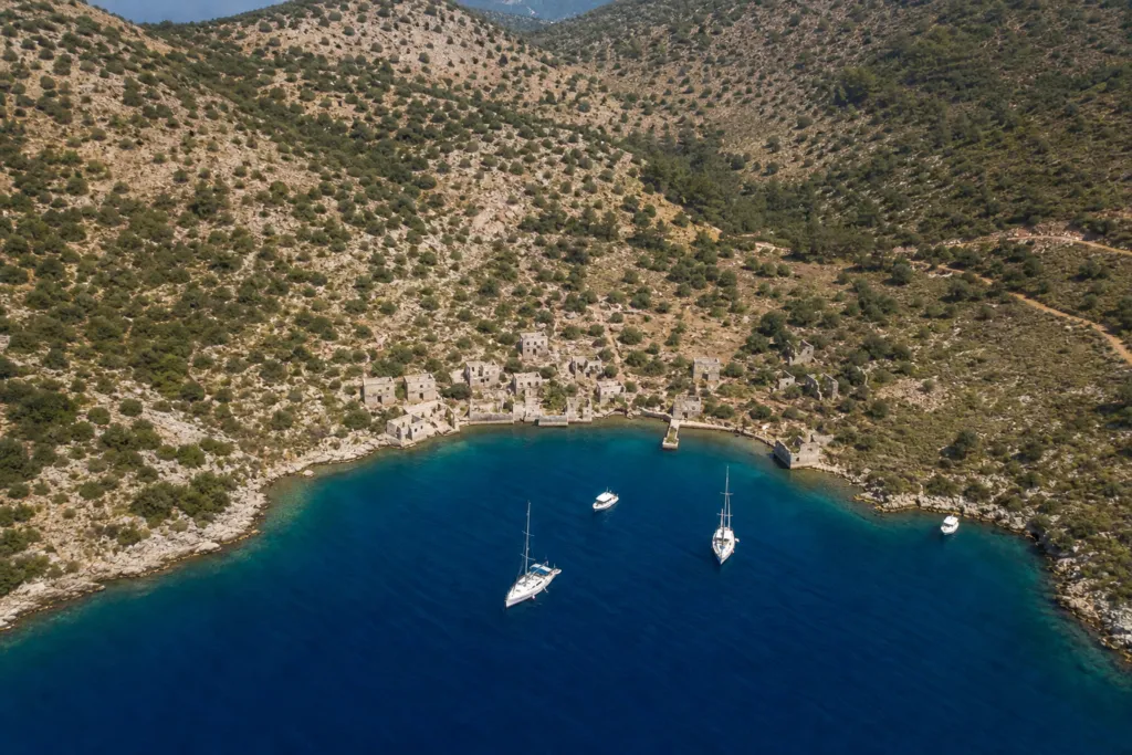 crew abandonment in turkey