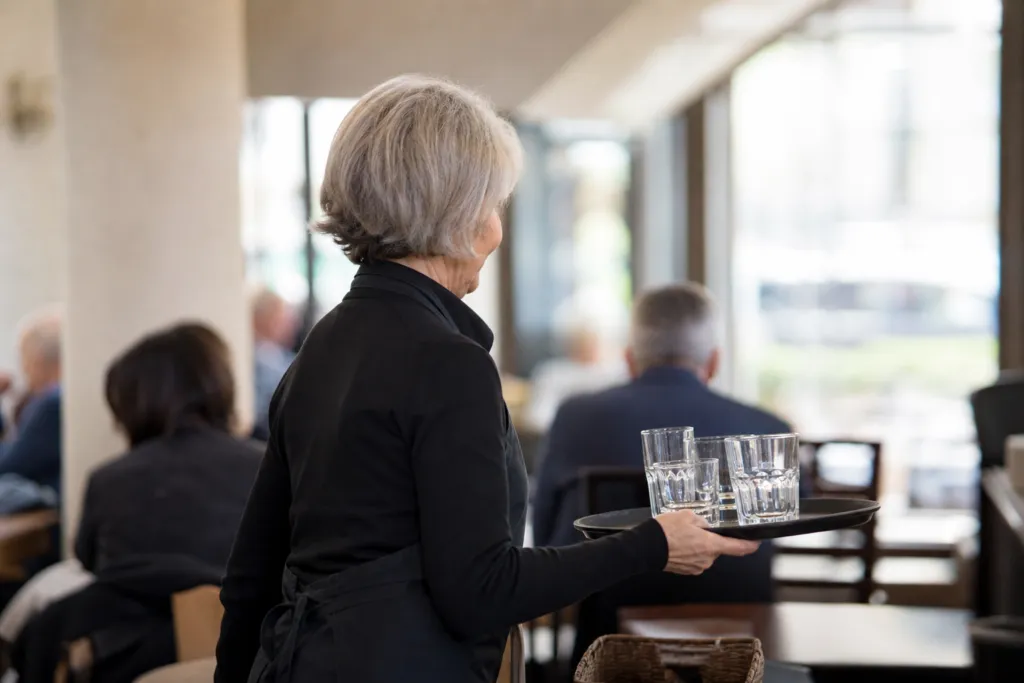 senior employment france