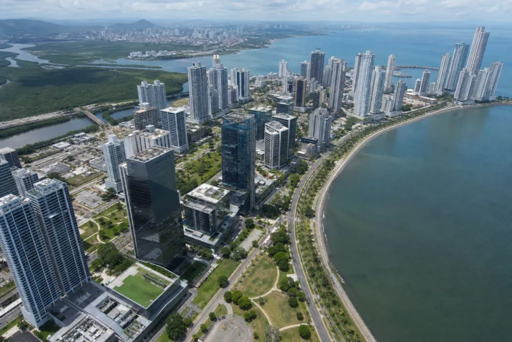 corporate lawyer panama