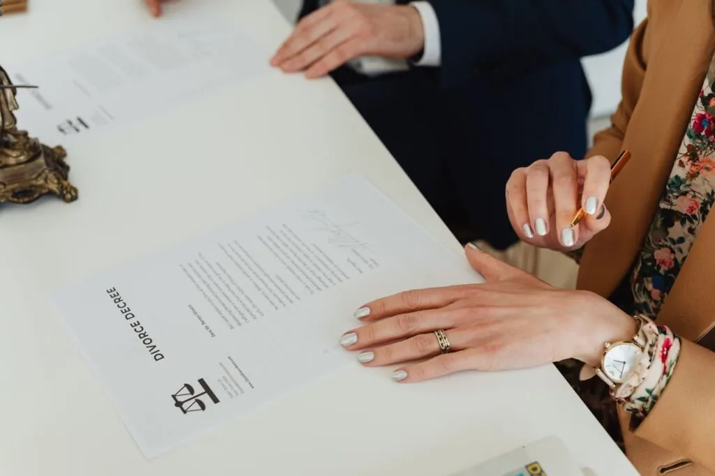 Home - Pexels Karola G 7876035 - Global Law Experts